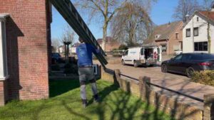 Schoorsteen onderhoud Alkmaar ladder bus